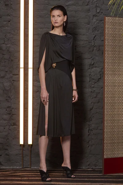 Look 19